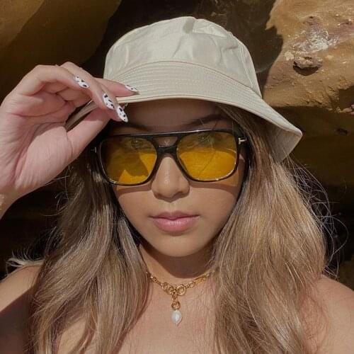 Vintage Square Sunglasses For Women Men Black Yellow Shades Oversized Letter T Sun Glasses For Female Men Unisex Oculos UV400