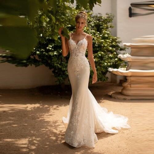 Delicate Slim Mermaid Lace Sleeveless Wedding Gowns for Bride Back Out Spaghetti Straps Bridal Wedding Dresses V Neckline 2021