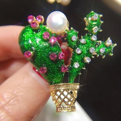 Pearl corsage fresh water pearl corsage overcoat enamel colored maple leaf breast flower exquisite