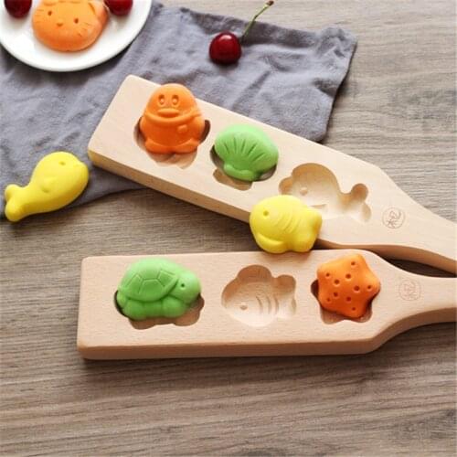 80pcs/lot Baking Tools Beech Wooden 3D Cartoon Animal Shell Starfish Pasta Moon Cake Biscuits Cake Mould Kitchen Tools