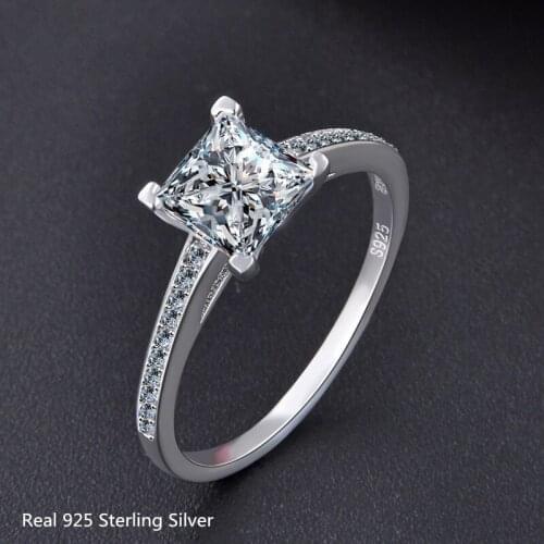 BUYEE Rings With Crystals