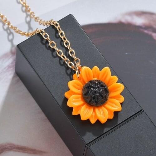 New Sunflower Pendant Necklace & Gold Chain 1.5cm 1.8cm 2.5cm Resin Flower Collar Necklace For Women Girl Jewelry Gift