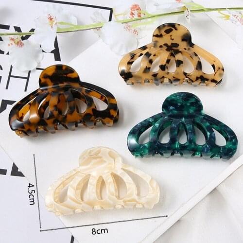 2021 New Leopard Print Acetate Hollow Claw Clip Fashion Crown Hair Catch Shark Clip Ponytail Claw Clip for Womens Leisure