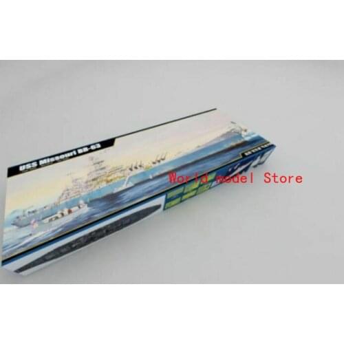 Trumpeter 03705 1/200 USS Missouri BB-63 model kit