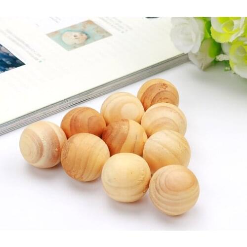 5pcs Wardrobe Pest Control Wooden Mothballs Moth Repellent Prevent Mildew Moisture Proof Deworming Fragrant Wood Ball