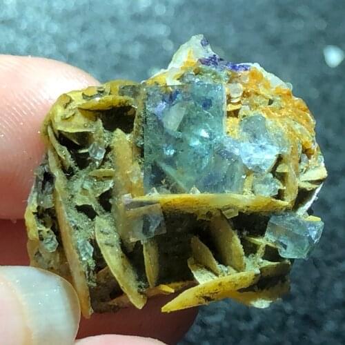 6.5gNatural transparent Fluorite Crystal mica mineral stone home decoration healing ring vein geology teaching QUARTZ GEM