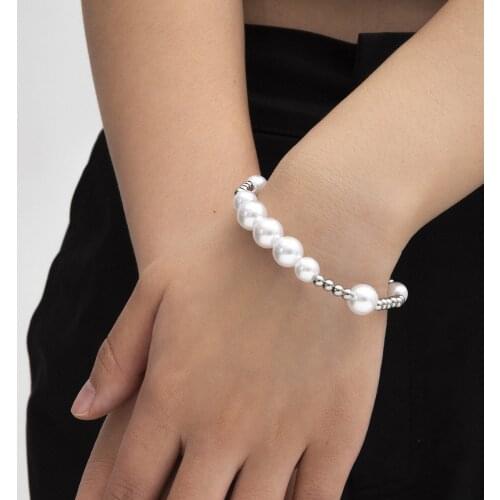 Fashion Hot Selling Ornament with Cool Stainless Steel Beads Hand Jewelry Simple Elegant Pearl Bracelet jewelry for women