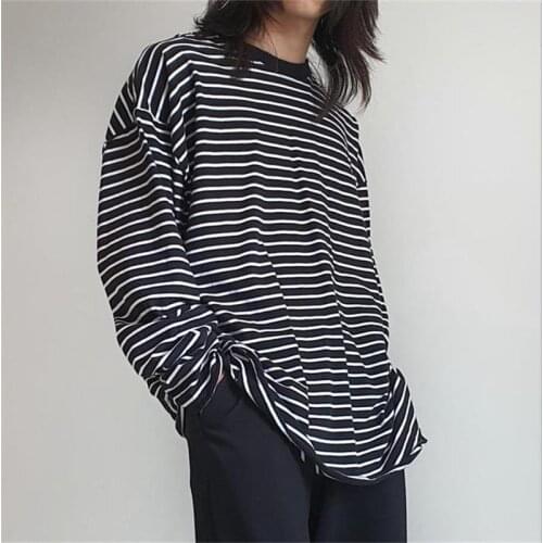 Mens spring and Autumn new Korean black and white stripe loose long hole large size long sleeve T-shirt