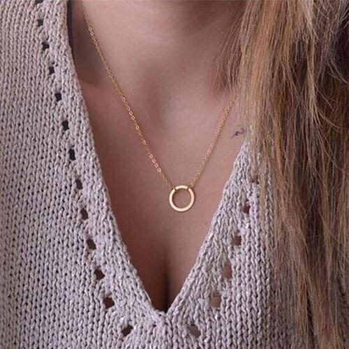 2018 Hot Fashion Casual Personality Round Circle Pendant Gold Color Necklace High Quality Simple Choker Necklaces Women Bijoux