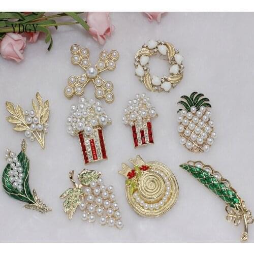 Ydgy2019 new female beautiful Pearl Brooch fashion factory resin pearl brooch jewelry wholesale