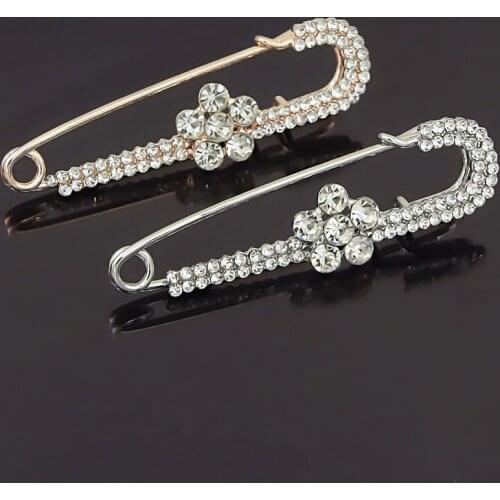 Utei Jewelry Stunning Crystal Snowflake Brooch Pin Hot Selling Cardigan Jewelry Brooch