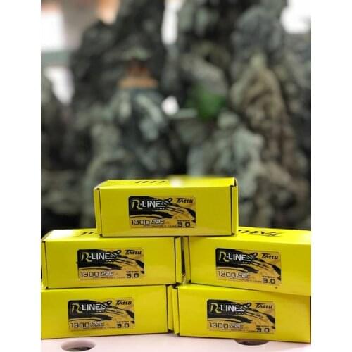 Tattu R-Line Version 3.0 1300mAh/1400mAh/1550mAh/1800mAh/2000mAh 120C Lipo Battery Pack with XT60 Plug for racing drone