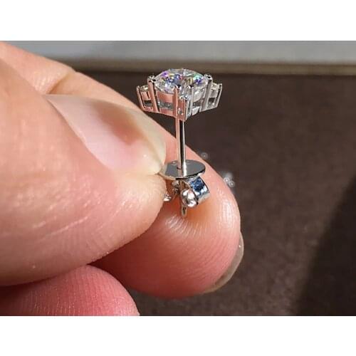 18K White Gold 1 Carat Stud Earrings Women Present Wedding Anniversary Engagement Party 0.5 ct Round Square Moissanite Diamond