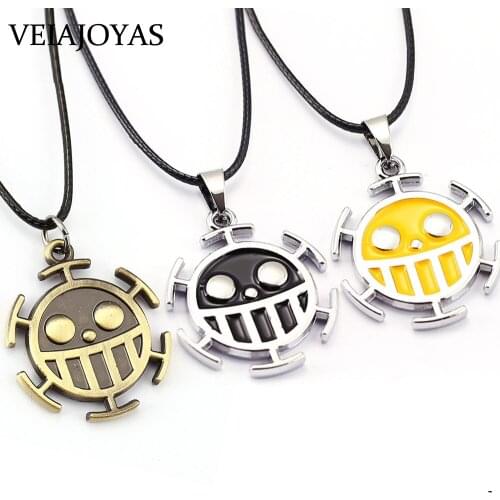 One Piece Necklace Surgeons Trafalgar Law Anime Alloy Pendant Necklace Friendship Smile Face Charms Keychain Jewelry Accessories