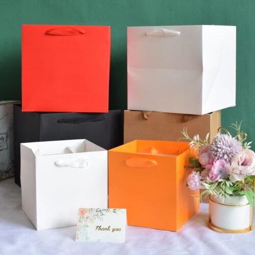 1pcs Square Handbag Thickened Kraft Paper Bag Universal Clothing Flowers Takeaway Gift Packing Bag