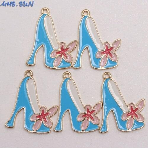 MHS.SUN Fashion Design Child Charm Pendants Cute High Heel Shape Girls Kids Alloy Pendant For DIY Necklace Jewelry
