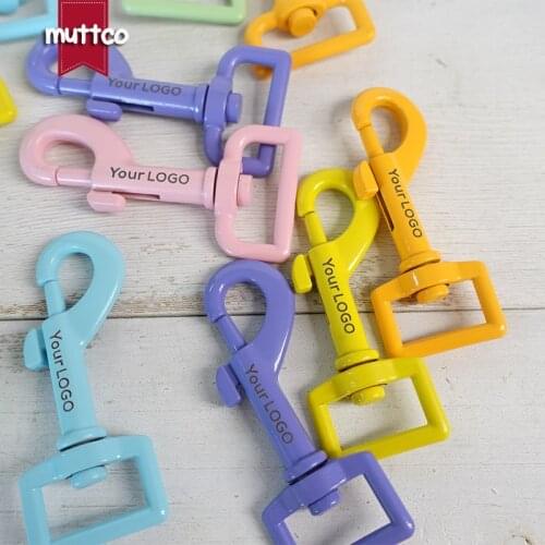 We provide laser engraving service customize LOGO, dog Clasp Kirsite hook buckle hardware for 20mm and 25mm