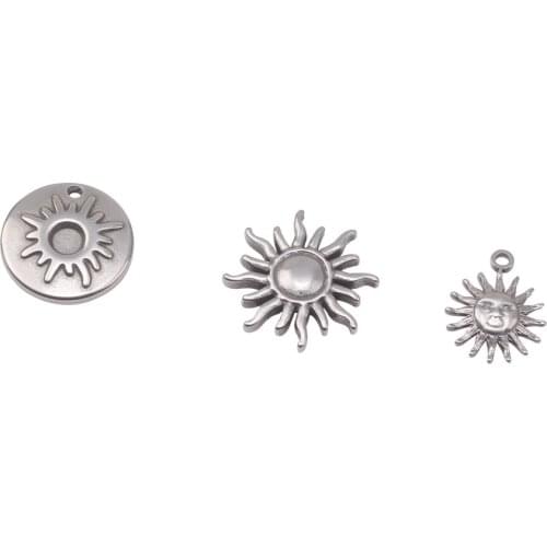 QUCD YAO Gold Pendants