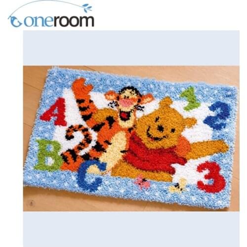 ZD38 Happy Tiger and Bear Hook Rug Kit DIY Unfinished Crocheting Yarn Mat Latch Hook Rug Kit Floor