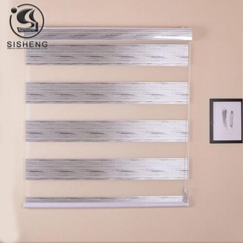 Horizontal light filtering zebra window shade