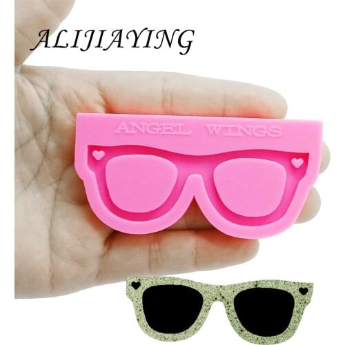 Shiny keychain Glasses shape key ring decoration silicone mold for DIY epoxy resin DY0157