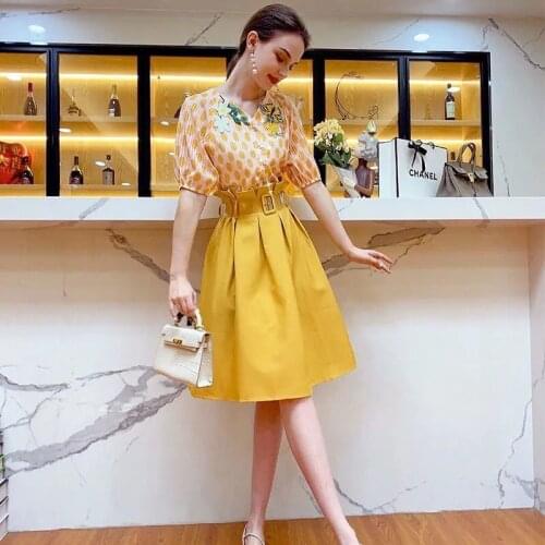 Fashion Age Reduction Dress Suit Female Summer 2021 New V-neck Embroidered Shirt + High Waist Skirt Two-piece Suit