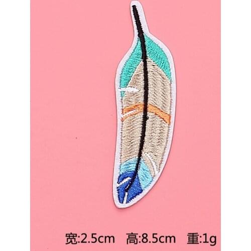 50pcs/Lot Embroidery Patche Letter Clothing Decoration Accessories Animal Bird Butterfly Diy Iron Heat Transfer Applique Feather