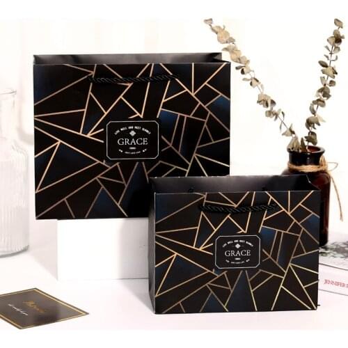10pcs 19.5*14.5*8.5cm Golding Stamping Black Gift Paper Bags for Birthday Party Festivals