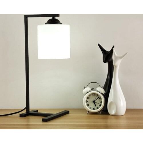 Nordic Modern Bedroom Bedside Table Lamp Fashion Home Deco Warm Table lights for Living Room Creative Personality Learning Light