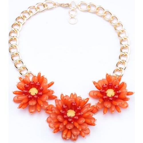 Fashion Shiny Gold Color White Orange Acrylic Stone Women Flower Statement Necklace