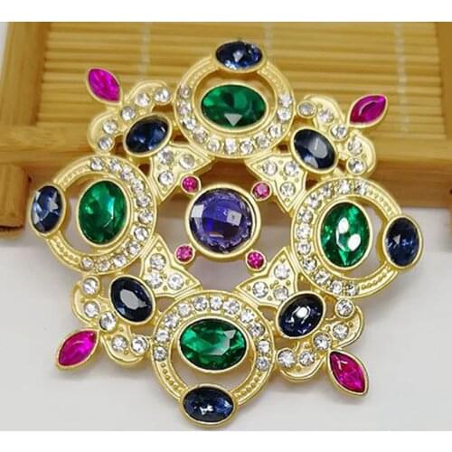 Factory direct return to ancient Baroque color gem Brooches