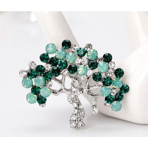 KARASU White Brooches For Clothes