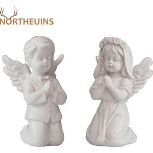 NORTHEUINS 11cm Resin Retro Kneeling Praying Little Angel Figurines Nordic Creative Boys Girl Statues Sculpture Desk Accessories