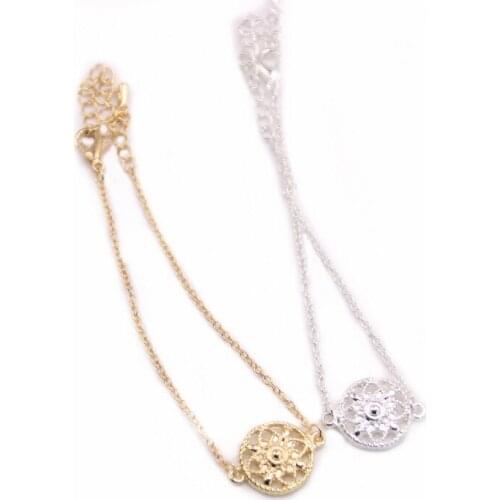 Fashion Circular Bracelets Hollow out Decorative pattern Design Environmental Protection Zinc alloy Material For Women