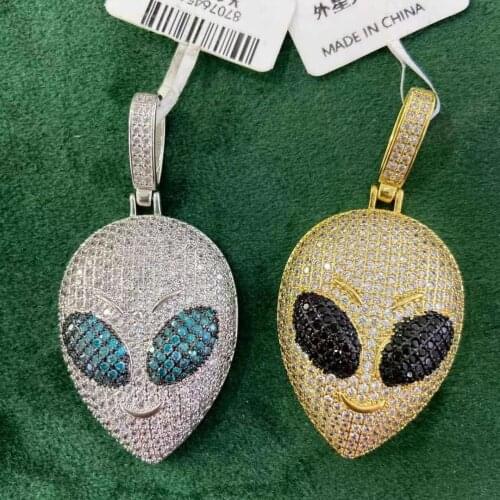 BWAVKE Hip Hop Alien Head Pendant In Gold White Color Soild Back Pendant Iced Out Cubic Zircon Stones Men Hip Hop Rock Jewelry