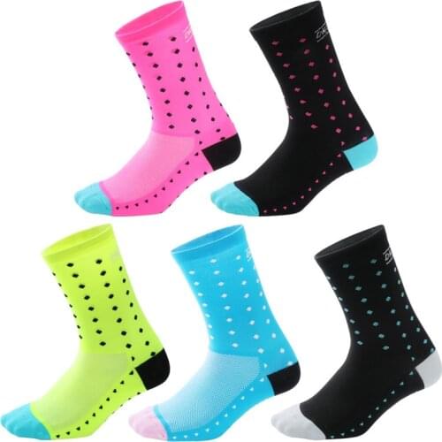 High Quality Cycling Riding professional Man Socks Running Outdoor Sports Basketball Sweat-absorbent Fashion Tube Socks