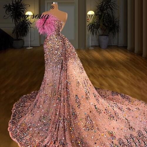 Full Beading Evening Dresses Gorgeous Dubai Sweep Train Prom Dress Feathers Robe De Soiree Middle East Celebrity Party Dress