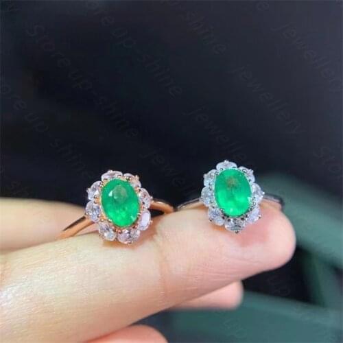 Natural emerald ring 925 silver ladies ring luxurious atmosphere dignified and elegant