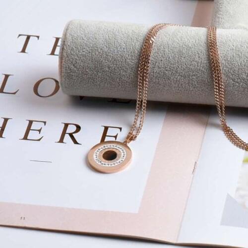 Charms Necklaces & Pendants Retro Round Brand Roman Titanium Steel Diamond Necklace Ladies Fashion Rose Gold Long Sweater Chain