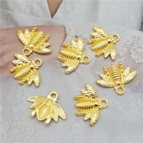 Julie Wang 20PCS Small Bee Charms Gold Color Honeybee Insect Pendant Bracelet Alloy Jewelry Making Accessory 21*16mm