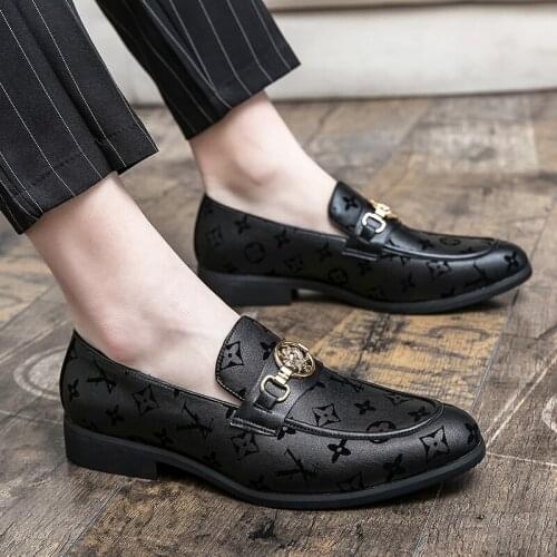 New mens casual shoes breathable leather casual shoes business office shoes mens driving sports shoes comfortable antiskid CIM