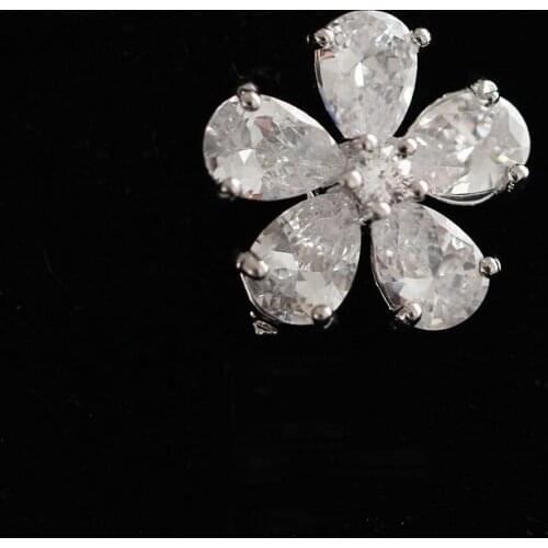 Ins Fashion Brooch feminine temperament lovely creative net red pin fixed clothing Brooch