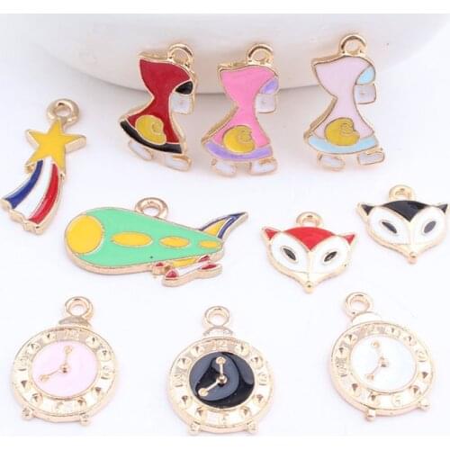 10pcs Diy Jewelry Material Drip Oil Alloy Pendant Bracelet Pendant Red Riding Hood Fox Clock Motorboat Hair Rope