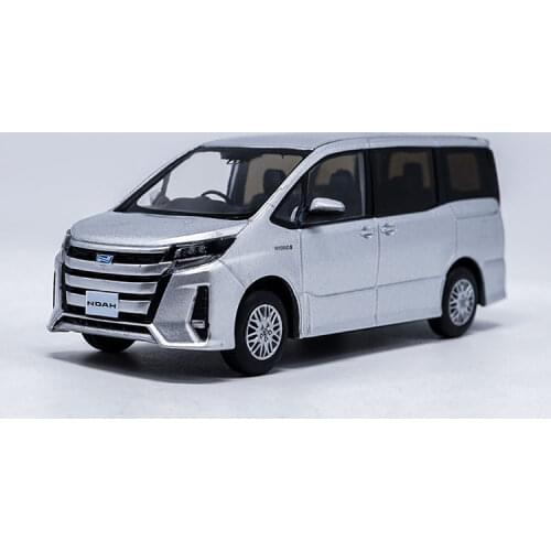 1:30 Diecast Model for Toyota NOAH 2017 Silver MPV Alloy Toy Car Miniature Collection Gifts