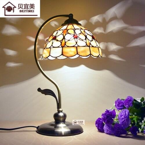 Mediterranean retro pearl flower shell table lamp bedroom lamp hand lamp