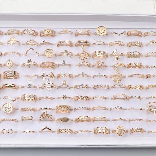 100pcs/lot Fashion Hollow Stars Crown Love Gold Plated Metal Finger Rings For Women Mix Style Wedding Jewelry Party Gifts