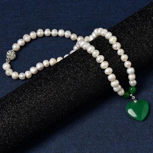 8-9 mm Natural Pearl Necklace Pure white pearls with green round beads connected to a dark green heart-shaped 25*25*6 MM pendant