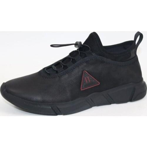 Casual shoes Mens casual shoes Shoes are comfortable and lightLeather casual shoes