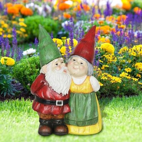 Resin Garden Gnome Statues Figurine Funny Dwarfs Desktop Decor Kissing Gnome Couple Indoor Outdoor Sculpture Ornaments