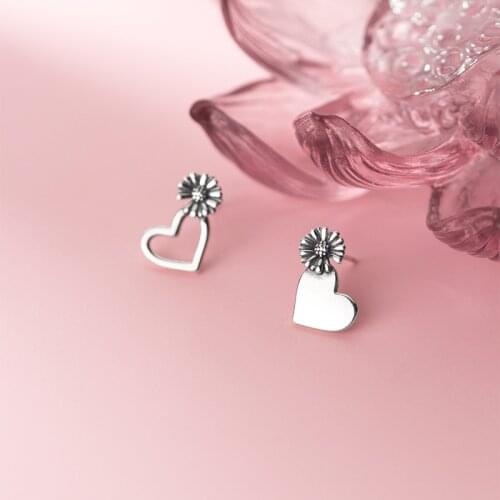 100% Real 925 Sterling Silver Vintage Daisy and Love Heart Stud Earrings Cute Flower Heart Studs for Women Girls